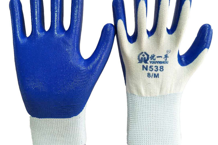 13 Gauge Nitrile Coated Nylon General Work Gloves for Oil Resistance